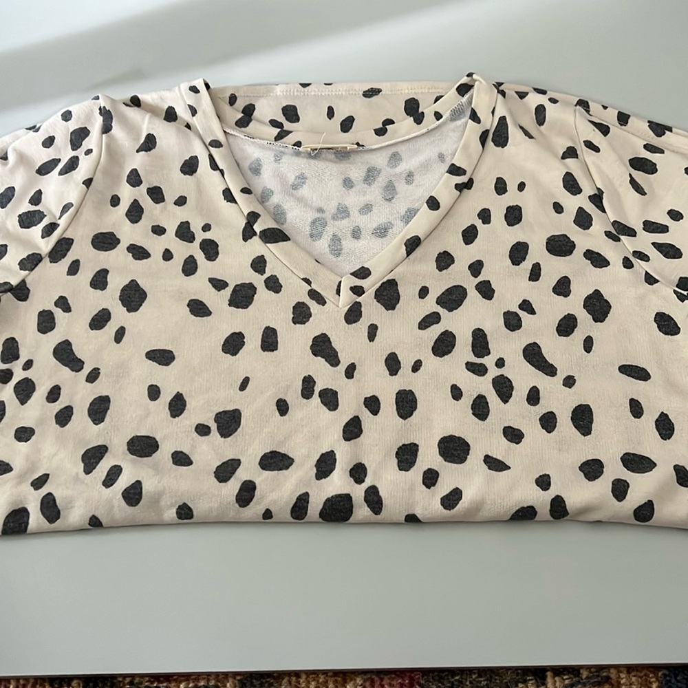 Spotted V Tee